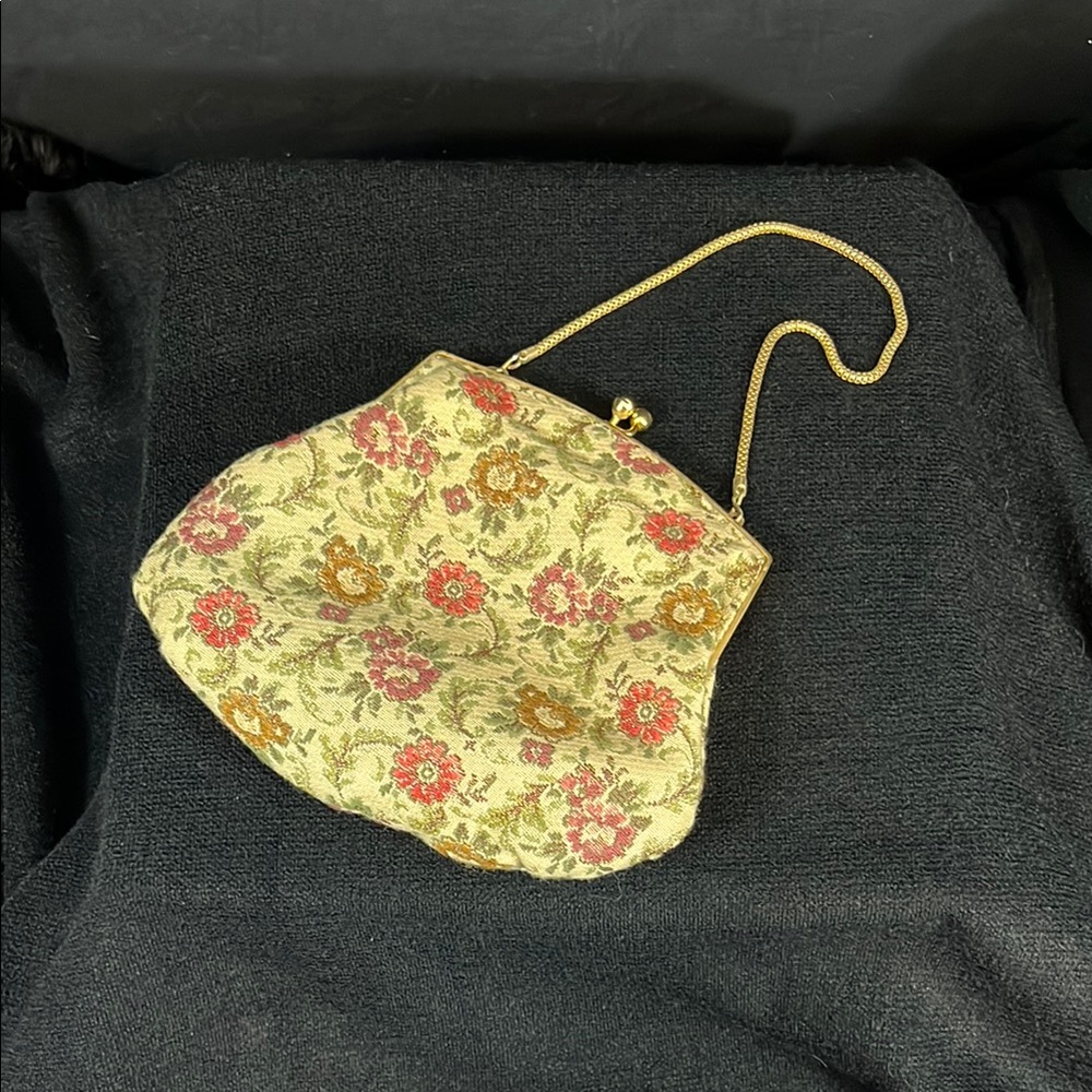 Gorgeous Vintage WALBORG Floral Tapestry Clutch Evening Handbag - Mint Condition